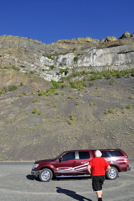 Beautiful scenery on the way to the Grand Coulee Dam